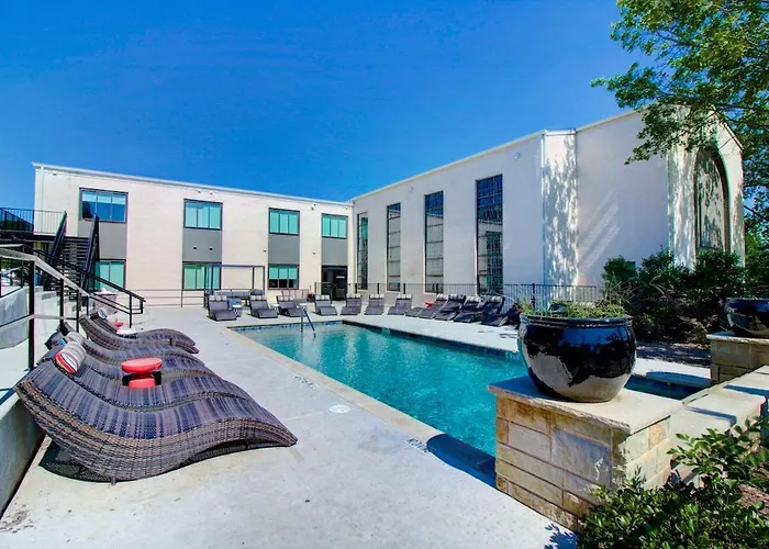 The Bishop Arts Hotel By Qresorts